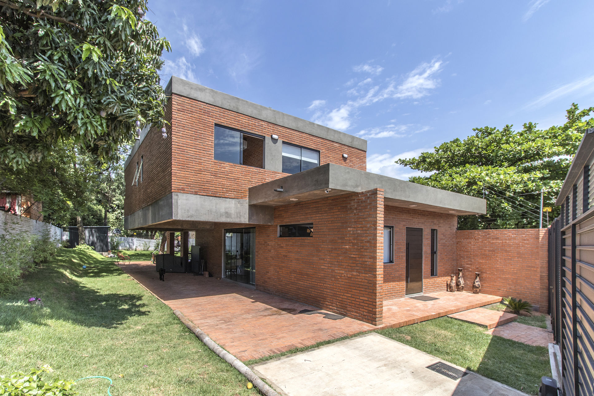 Casa León  | Estudio de Arquitectura, Constructora, Diseño  de Casas Sustentables, Viviendas, Oficinas, Asunción, Paraguay